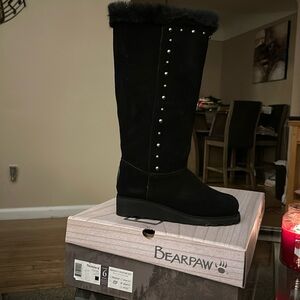 Bear Paw Fur Knee High Boot. Size 6 Black with studs at the top of boot. New